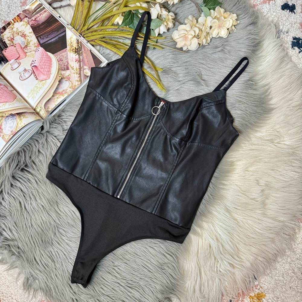NWT Guess Black Corset Faux Leather Women’s One Piece Thong Bodysuit Sz L